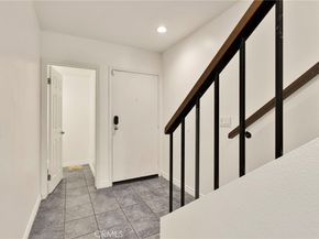 9906 Owensmouth 14, Chatsworth CA 91311