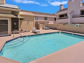 9906 Owensmouth 14, Chatsworth CA 91311