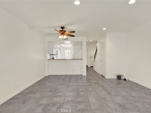9906 Owensmouth 14, Chatsworth CA 91311