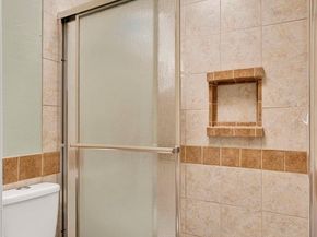 9906 Owensmouth 14, Chatsworth CA 91311