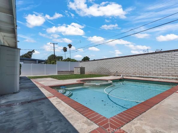 14033 Oval Dr., Whittier CA 90605