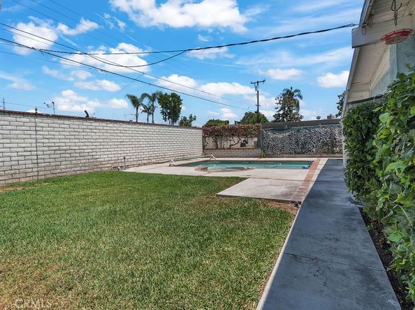 14033 Oval Dr., Whittier CA 90605