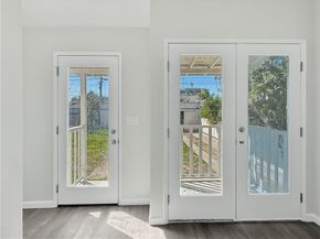 6915 Bonsallo, Los Angeles CA 90044