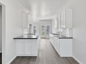 6915 Bonsallo, Los Angeles CA 90044