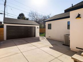 3176 La Tierra Street, Pasadena CA 91107