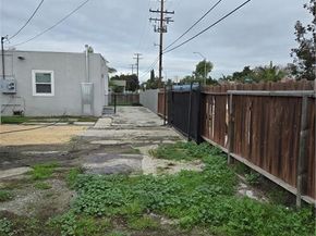 1714 E San Marcus, Compton CA 90221