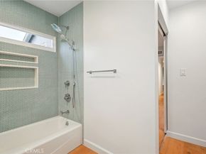 2252 Verde Oak, Los Angeles CA 90068