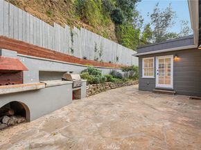 2252 Verde Oak, Los Angeles CA 90068