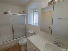 1140 Pacific Ave 20, Long Beach CA 90813