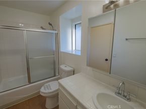 1140 Pacific Ave 20, Long Beach CA 90813
