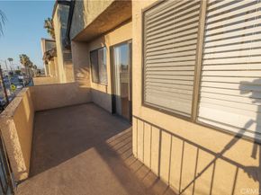 1140 Pacific Ave 20, Long Beach CA 90813