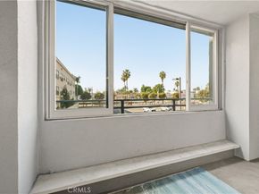 433 Pine 201, Long Beach CA 90802