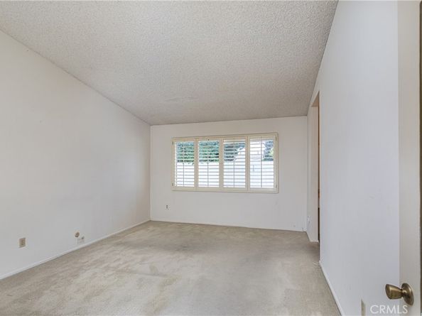 6849 Whitaker Avenue, Lake Balboa CA 91406