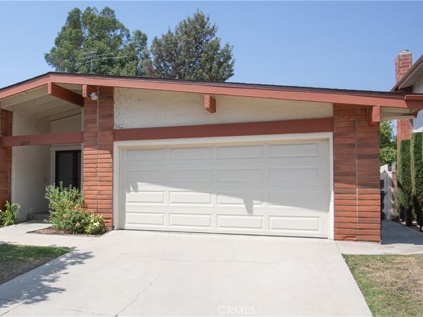 6849 Whitaker Avenue, Lake Balboa CA 91406