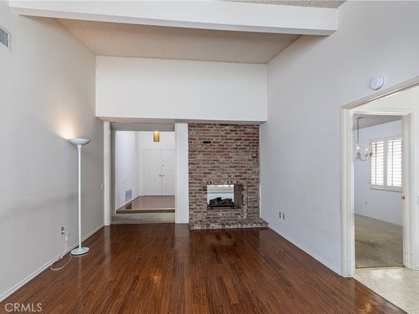 6849 Whitaker Avenue, Lake Balboa CA 91406