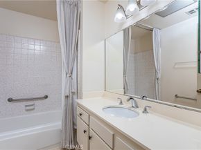 6849 Whitaker Avenue, Lake Balboa CA 91406