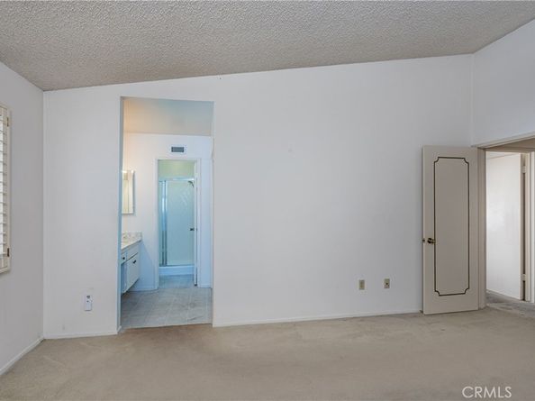 6849 Whitaker Avenue, Lake Balboa CA 91406