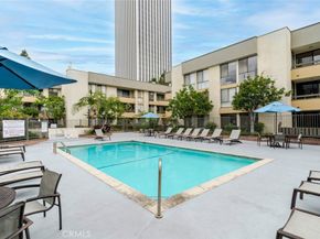 750 S Spaulding Avenue 129, Los Angeles CA 90036