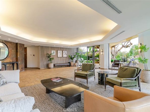 750 S Spaulding Avenue 129, Los Angeles CA 90036