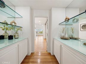 2 Saros 70, Irvine CA 92603