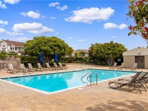 2 Saros 70, Irvine CA 92603