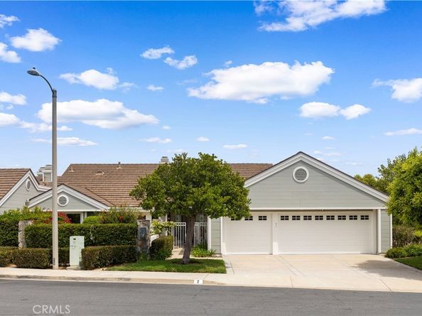 2 Saros 70, Irvine CA 92603