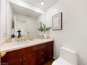 2 Saros 70, Irvine CA 92603