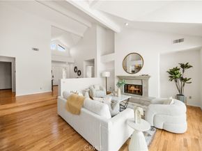 2 Saros 70, Irvine CA 92603