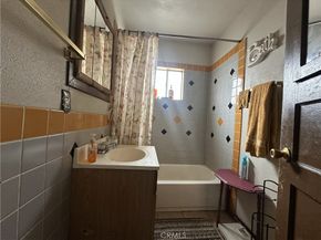 1954 E 113th, Los Angeles CA 90059