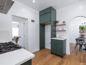 4325 9th Avenue, Los Angeles CA 90008