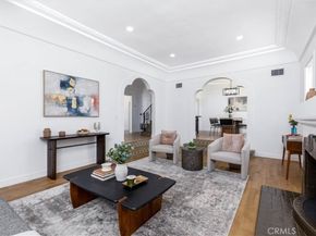 4325 9th Avenue, Los Angeles CA 90008