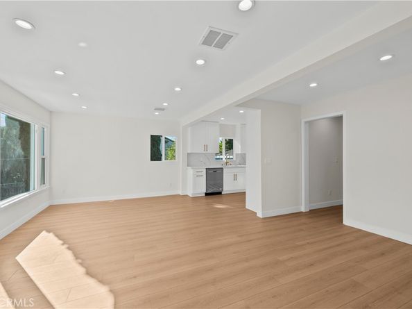 7755 Day Street, Tujunga CA 91042