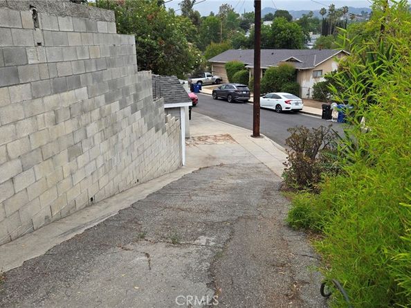 787 Terrace 49, Los Angeles CA 90042