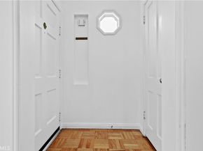 6301 Farmdale, North Hollywood CA 91606