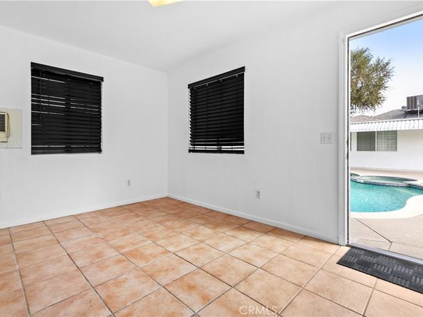 6301 Farmdale, North Hollywood CA 91606