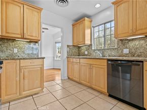 6301 Farmdale, North Hollywood CA 91606