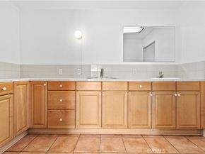 6301 Farmdale, North Hollywood CA 91606