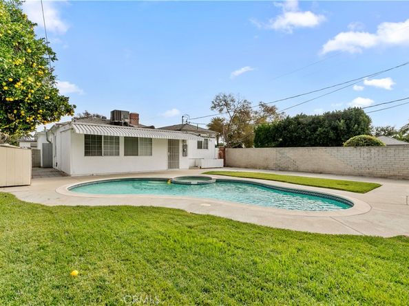 6301 Farmdale, North Hollywood CA 91606