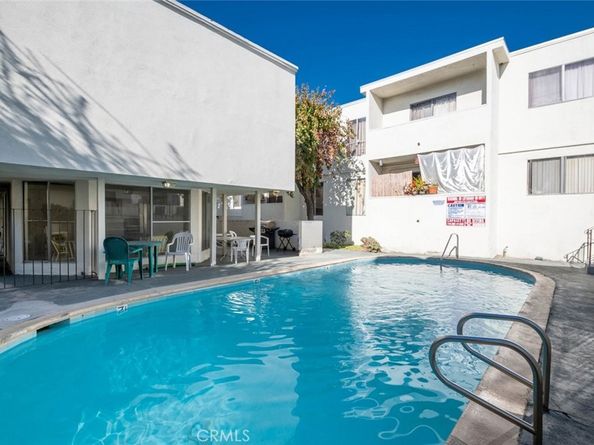 10749 New Haven Street 18, Sun Valley CA 91352