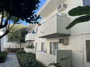 10749 New Haven Street 18, Sun Valley CA 91352