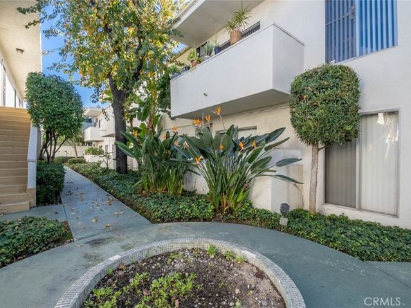 10749 New Haven Street 18, Sun Valley CA 91352