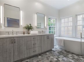 10452 Lindbrook Drive, Los Angeles CA 90024