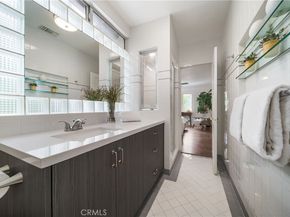 10452 Lindbrook Drive, Los Angeles CA 90024