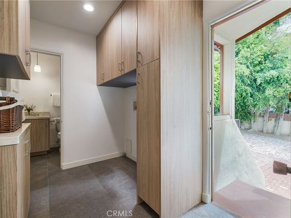 10452 Lindbrook Drive, Los Angeles CA 90024
