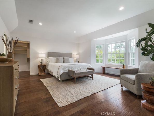 10452 Lindbrook Drive, Los Angeles CA 90024