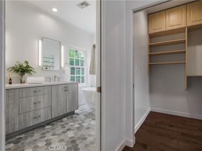 10452 Lindbrook Drive, Los Angeles CA 90024