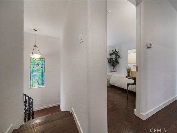 10452 Lindbrook Drive, Los Angeles CA 90024