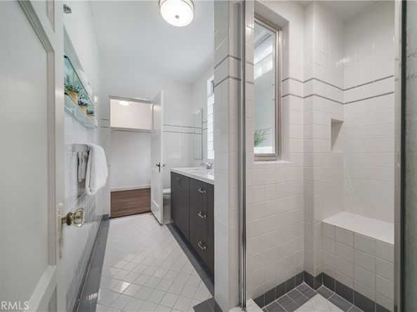 10452 Lindbrook Drive, Los Angeles CA 90024