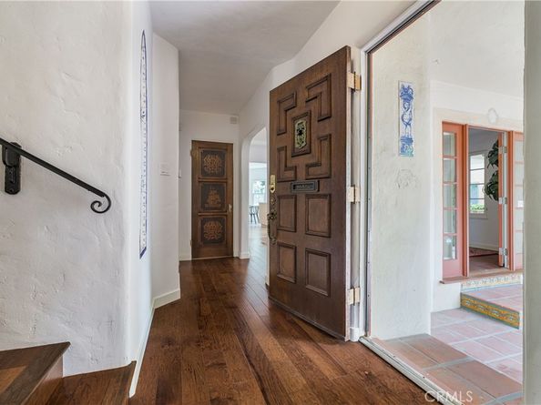 10452 Lindbrook Drive, Los Angeles CA 90024