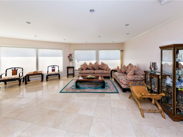 1971 Deermont Road, Glendale CA 91207